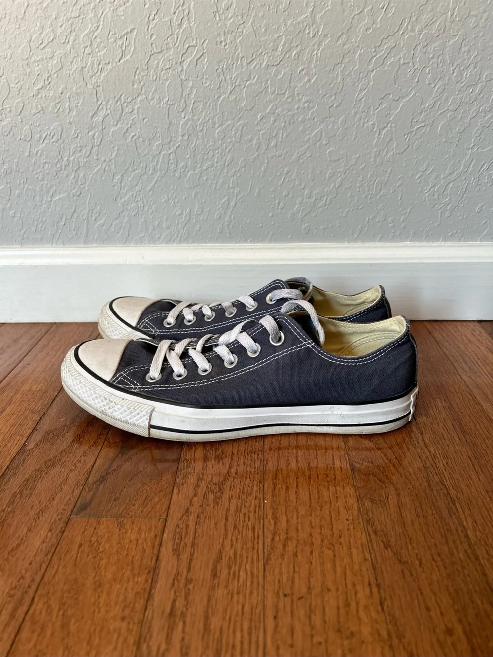 Converse Sneakers Low Shoes Women’s Size 8.5 Blue